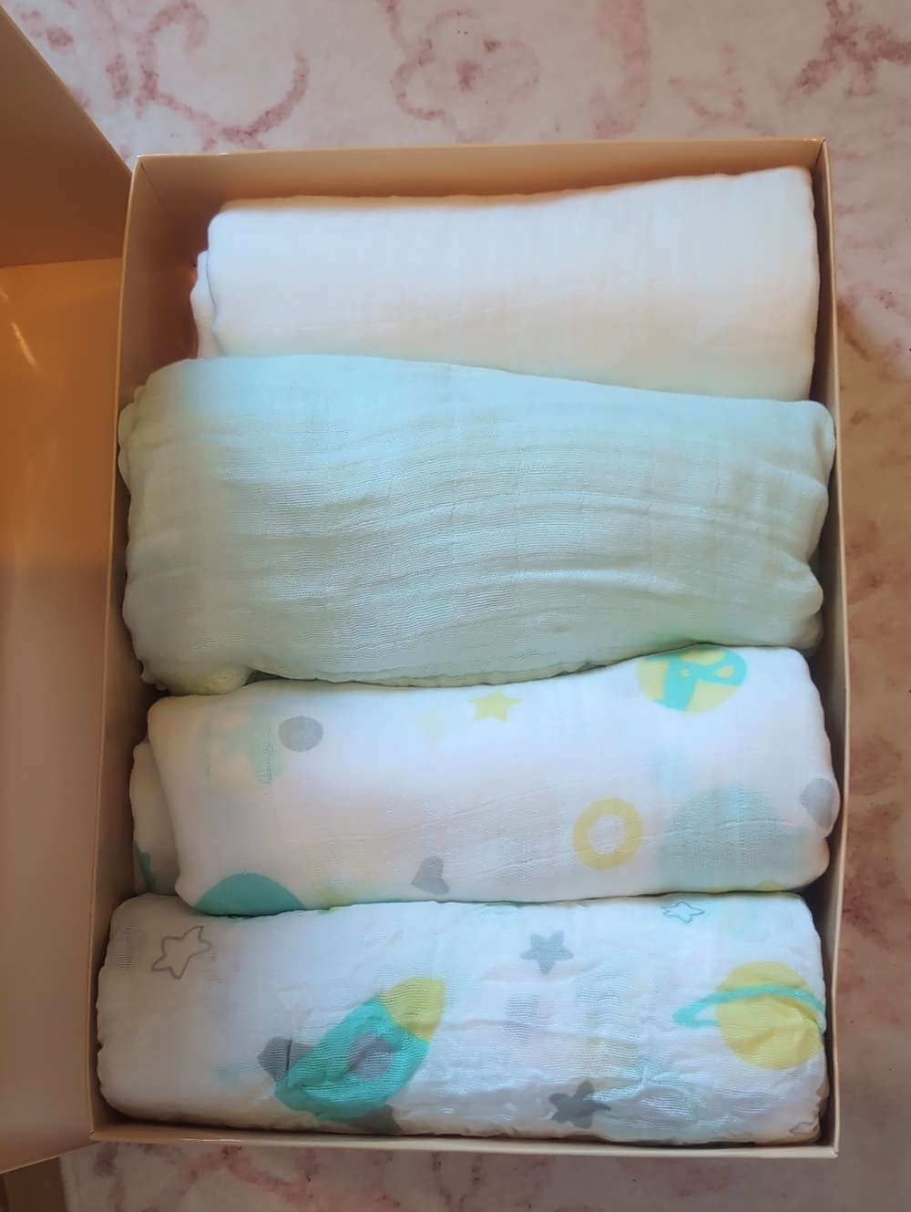 Viviland Muslin Swaddles - Mint green & Pastel Print (4 pcs) - Picture 2 of 5